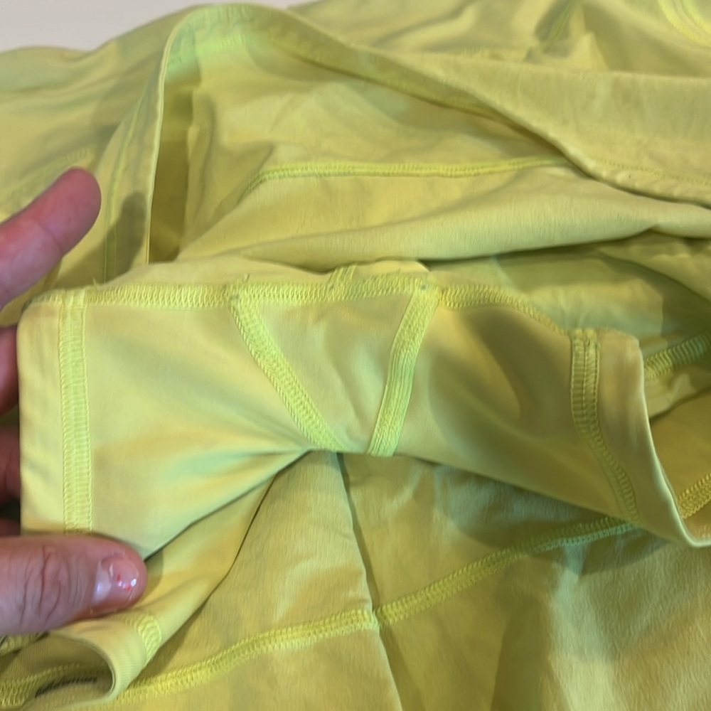 Lulu Lemon Skort Lime Green - Picture 4 of 9